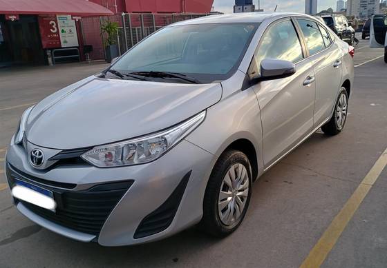 TOYOTA YARIS 1.5 16V FLEX SEDAN XL LIVE MULTIDRIVE